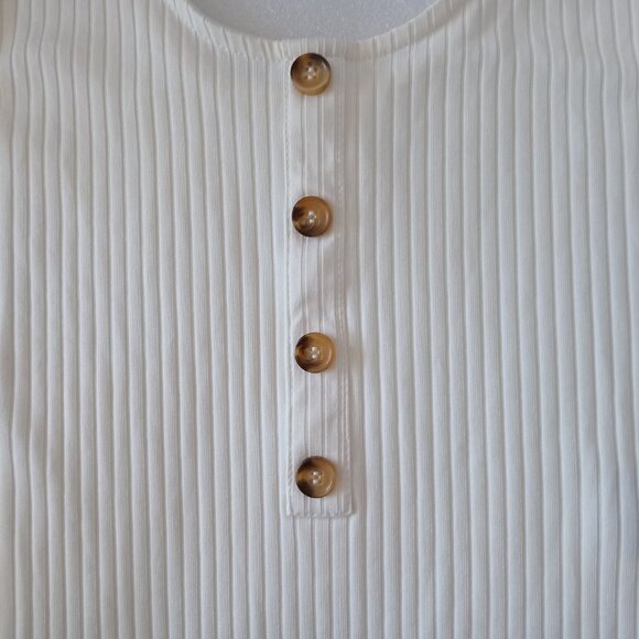 NWOT H&M Ribbed Bodysuit Textured Ivory Sleeveless Top High Cit Bottom Size M - Picture 2 of 6